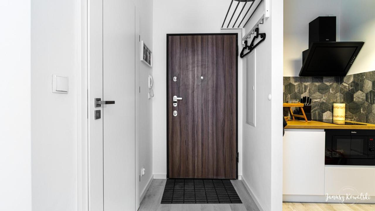 Maya's Flats & Resorts 32 - Garden Gate Apartment